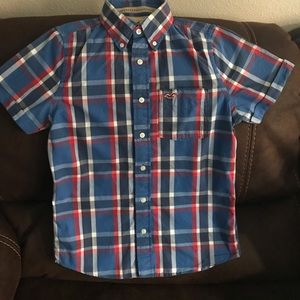 Hollister short sleeve plaid shirt